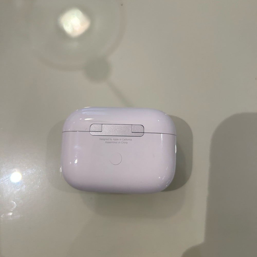 AirPod Pros - Picture 4 of 4